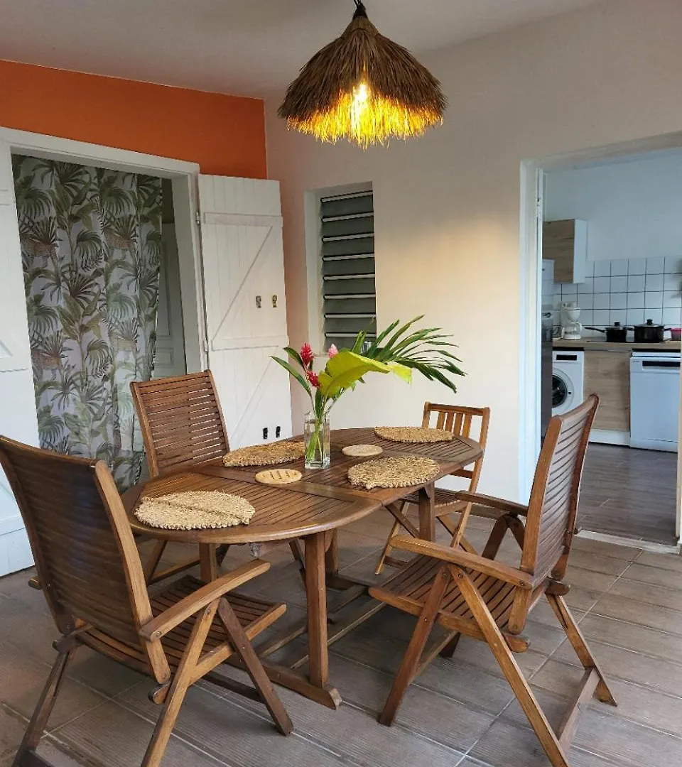 Gite Kaz' A Tyka Jacuzzi Privatif Saint-Francois  Holiday home Saint-Francois (Grande-Terre)
