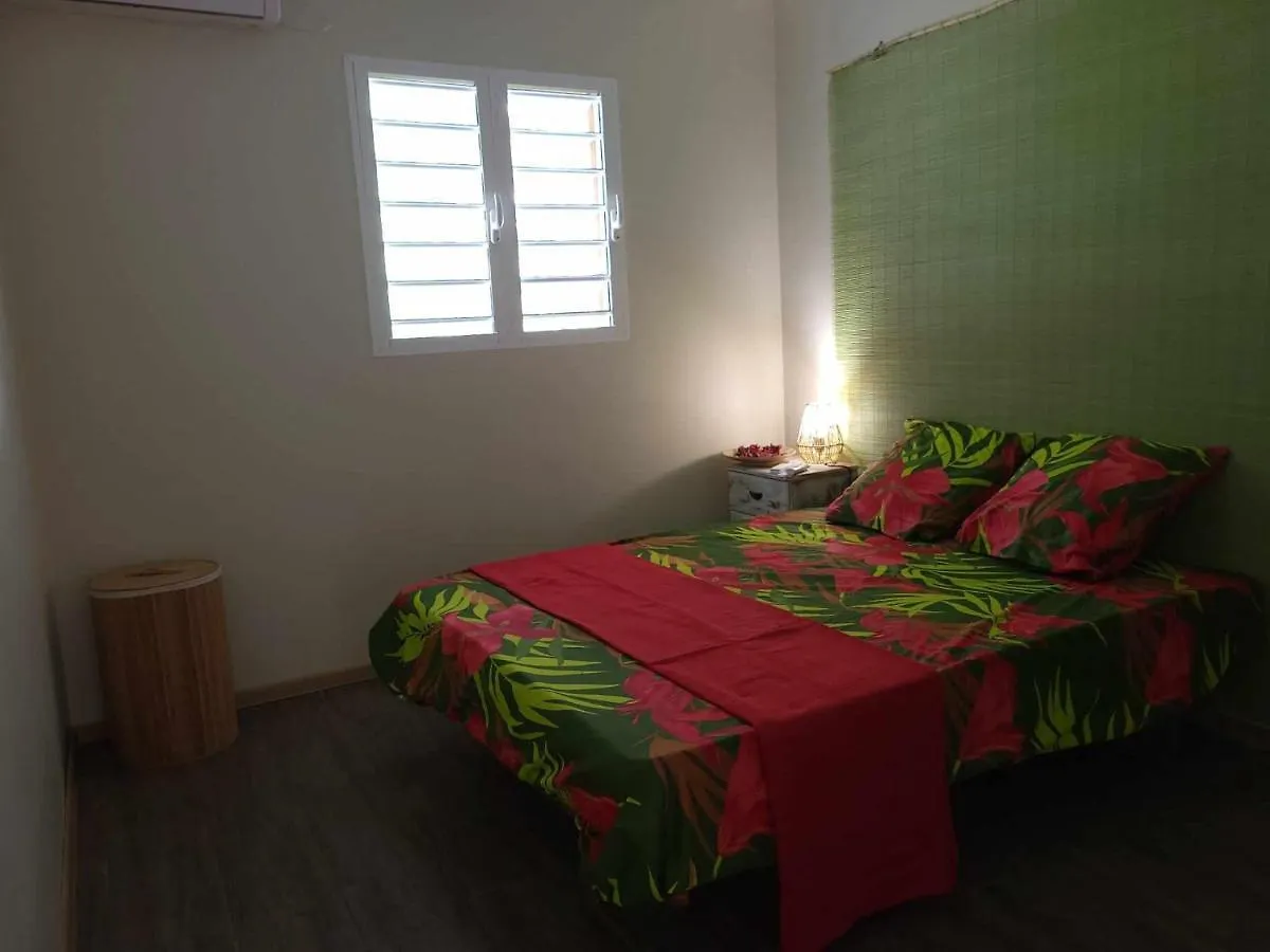 Holiday home Gite Kaz' A Tyka Jacuzzi Privatif Saint-Francois