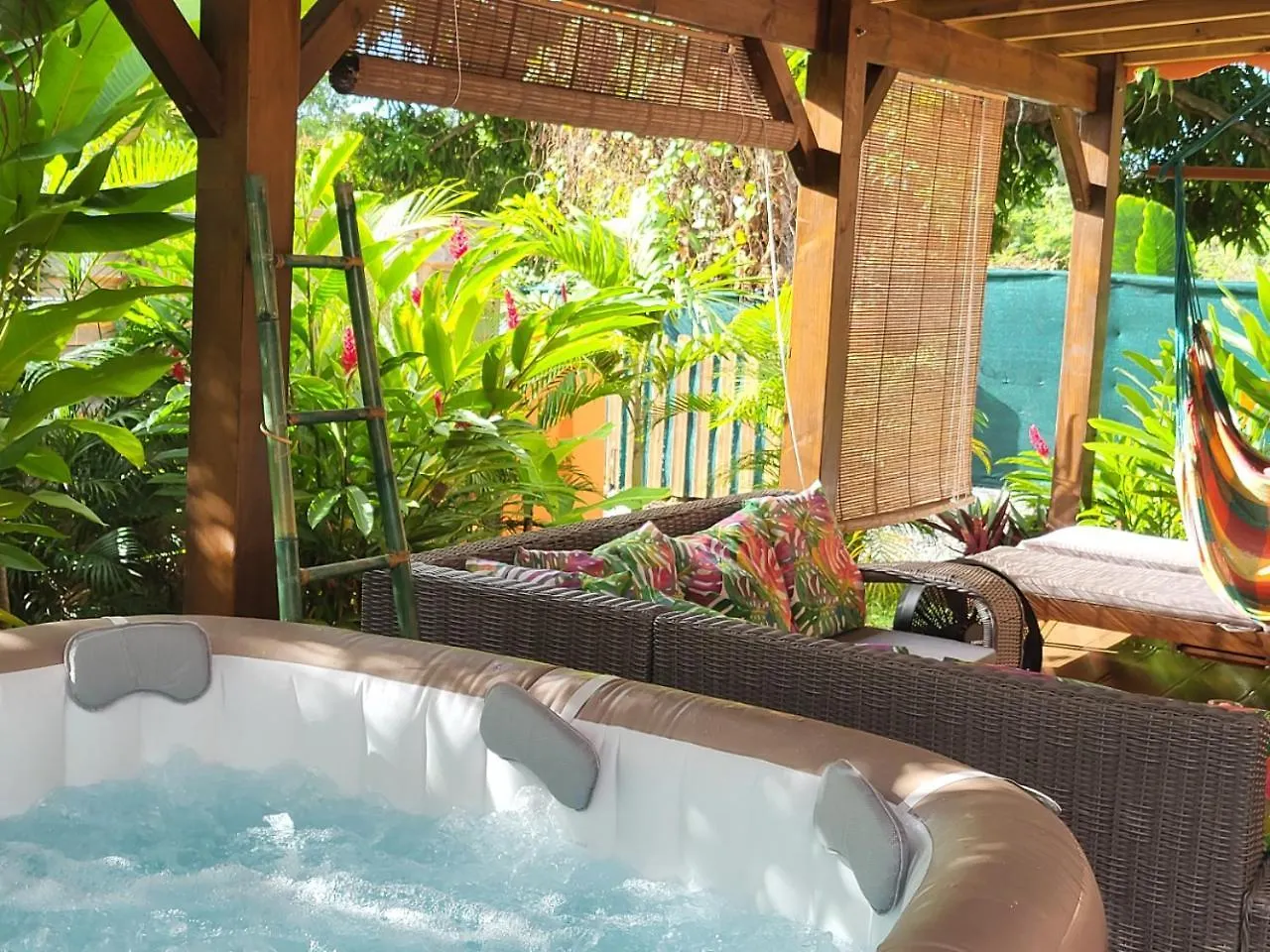 Gite Kaz' A Tyka Jacuzzi Privatif Saint-Francois