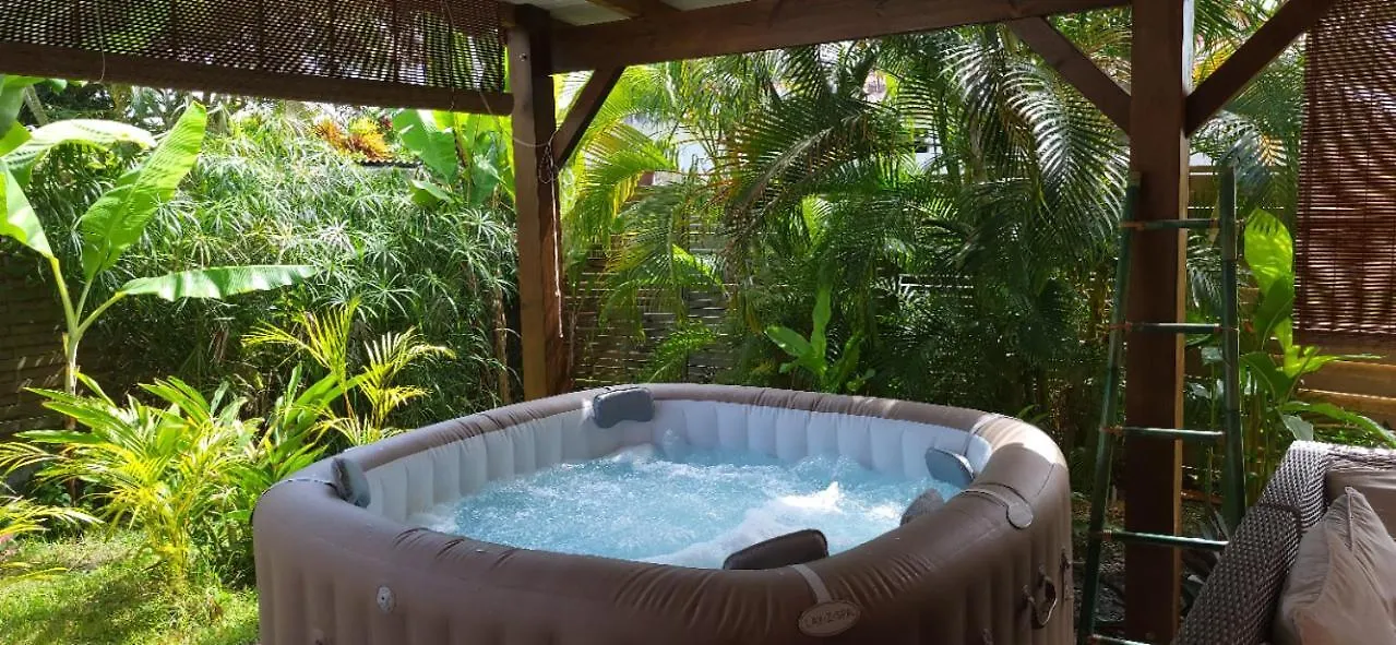 Gite Kaz' A Tyka Jacuzzi Privatif Saint-Francois  Holiday home Saint-Francois (Grande-Terre)